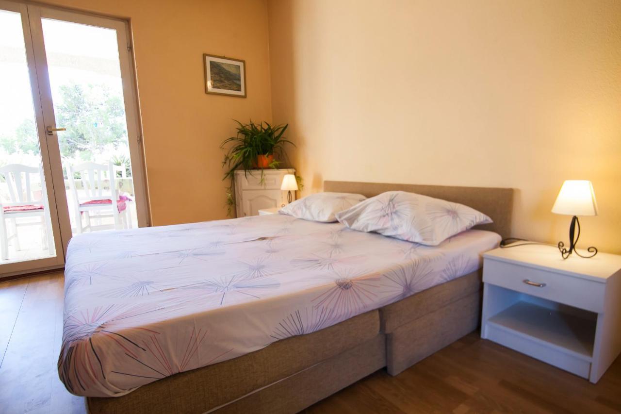 Apartments Radic Bol Kültér fotó